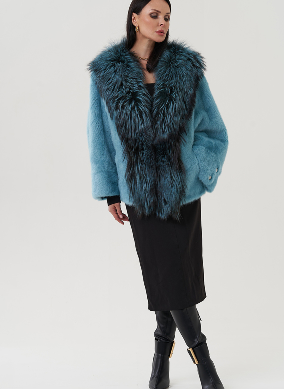 Короткая шуба из норки с мехом из чернобурки 