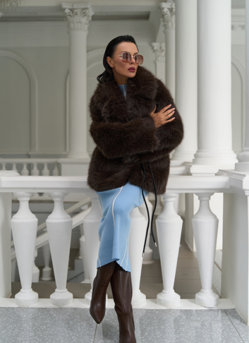 Женская шуба из эко меха с английским воротником