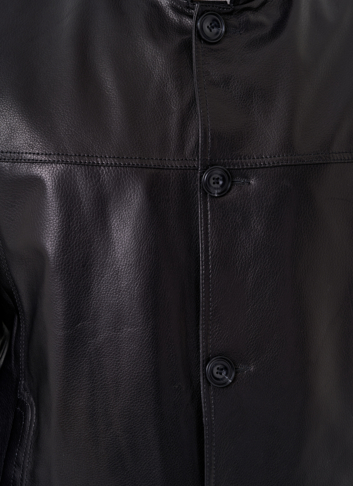 Мужская кожаная куртка черного цвета 