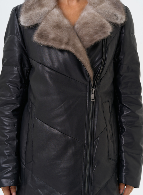 Пуховик из натуральной кожи с воротником из меха норки