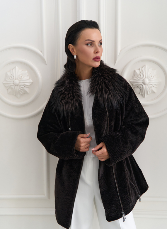 Дубленка натуральная с воротником из меха лисы