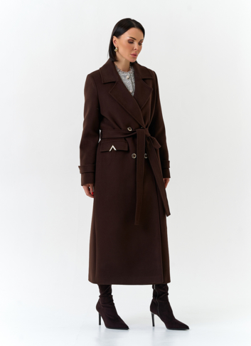 Женское пальто с английским воротником