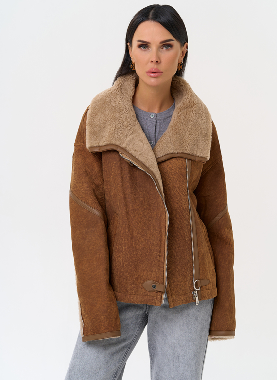 Короткая дубленка с воротником