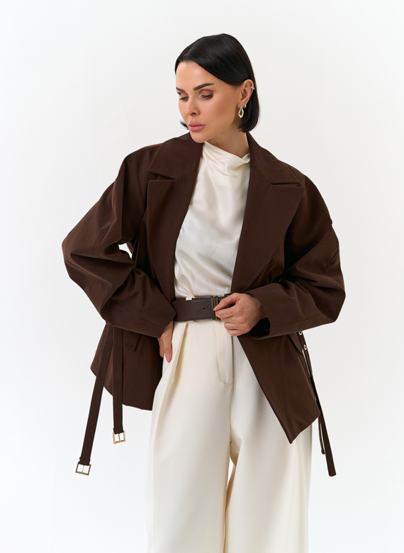 Женская куртка с объемными рукавами