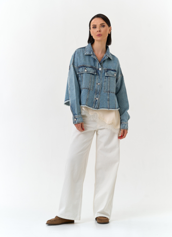 Женская джинсовая куртка со стразами