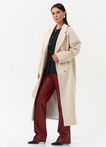 Женское пальто с английским воротником