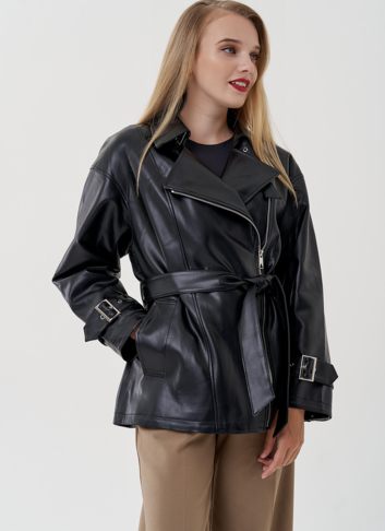 Утепленная весенняя куртка из эко кожи с поясом