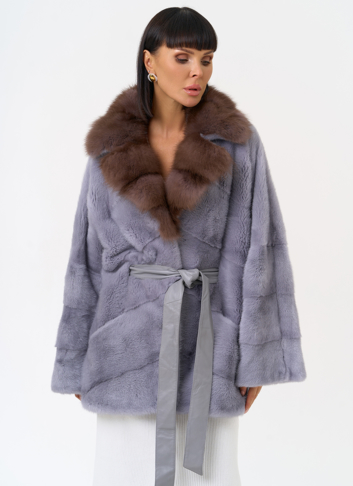 Женская шуба из меха норки с воротником из меха куницы