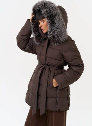 Женский пуховик с капюшоном из меха чернобурки