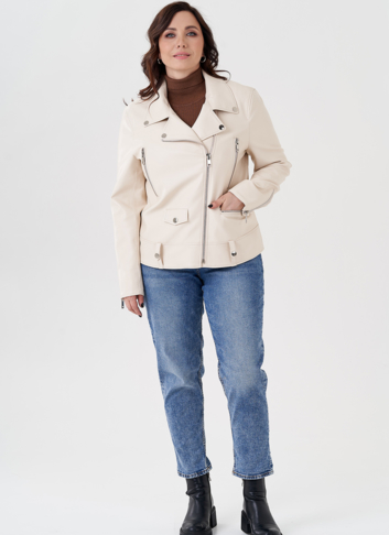 Светлая куртка косуха из эко кожи