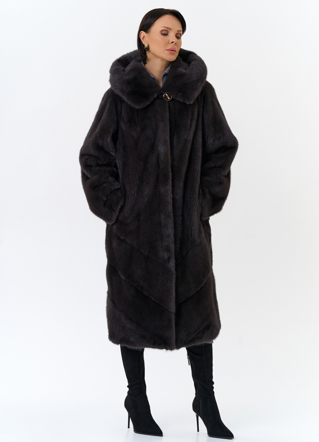 Женская шуба из норки силуэта баллон с капюшоном модель № 24752 в кредит