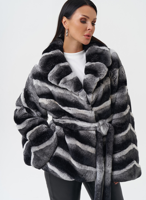 Женская шуба из меха кролика